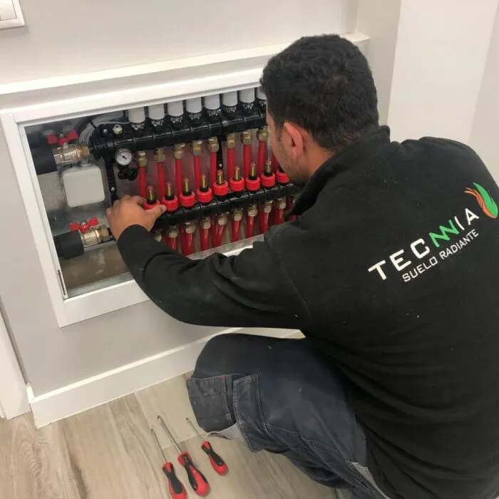 Equipo de Tecnnia en una instalación real