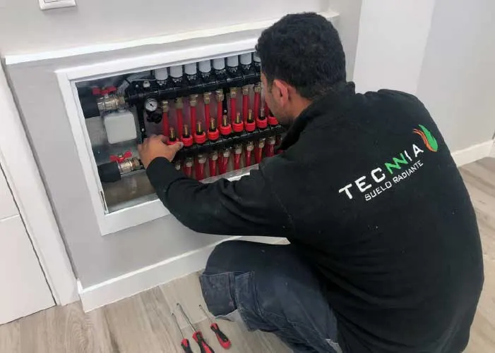 Mantenimiento y SAT · instalación realizada por Tecnnia